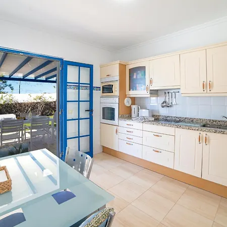 Galway Bay: Detached Lanzarote With Stunning Views